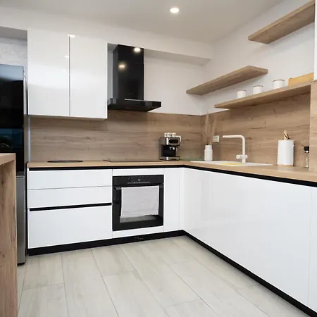 88 - Private Heated Pool