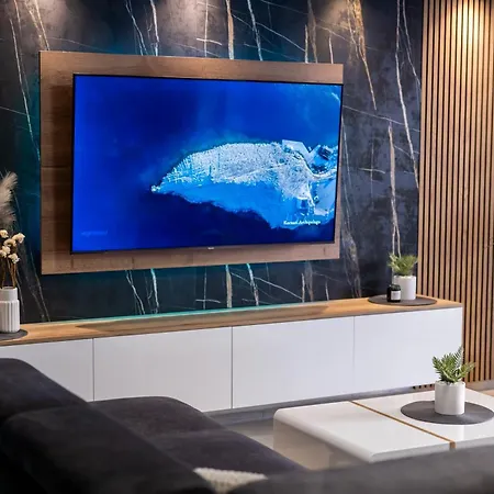 88 - Private Heated Pool Zadar