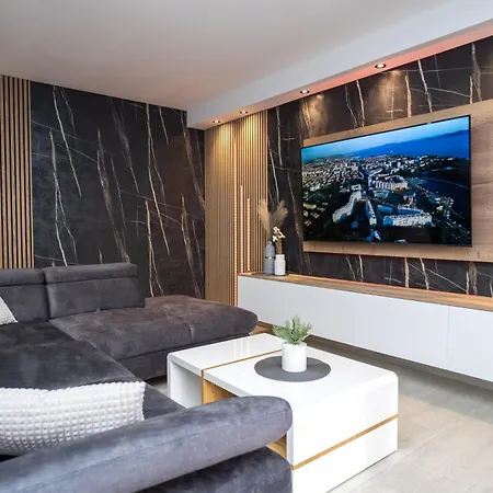 88 - Private Heated Pool * Zára