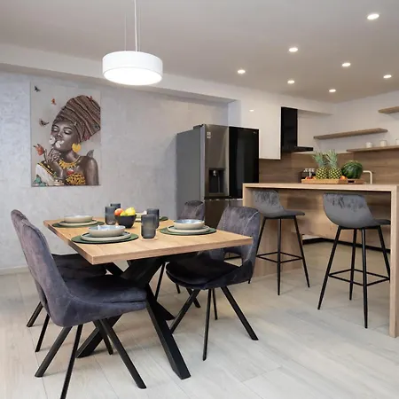 Apartment 88 - Private Heated Pool *