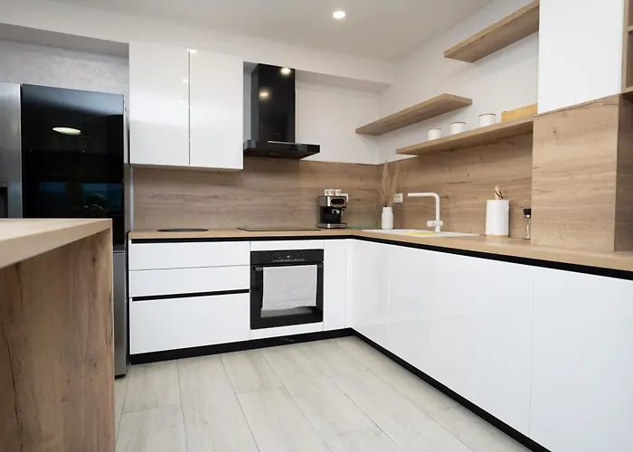 88 - Private Heated Pool