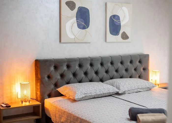 88 - Private Heated Pool Appartement Zadar