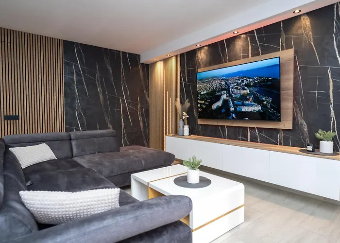 88 - Private Heated Pool * Zára